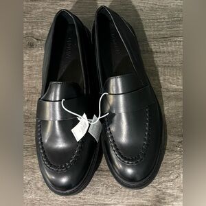 NWT Old Navy Women’s Classic Loafers Size 9.5